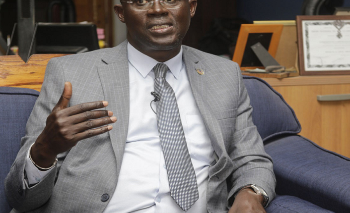 Augustin-Senghor-905×613